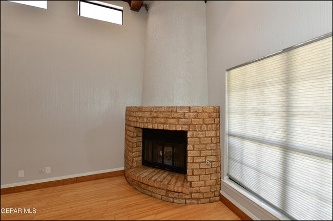 Building Photo - 5534 Oakbriar Cir