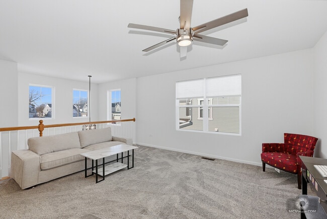 Building Photo - 12629 S Potomac Dr