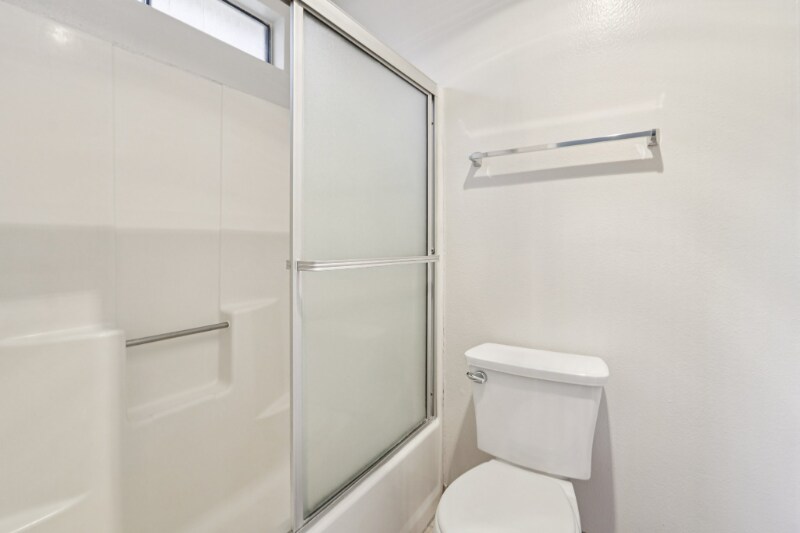 Building Photo - 725 E Providencia Ave