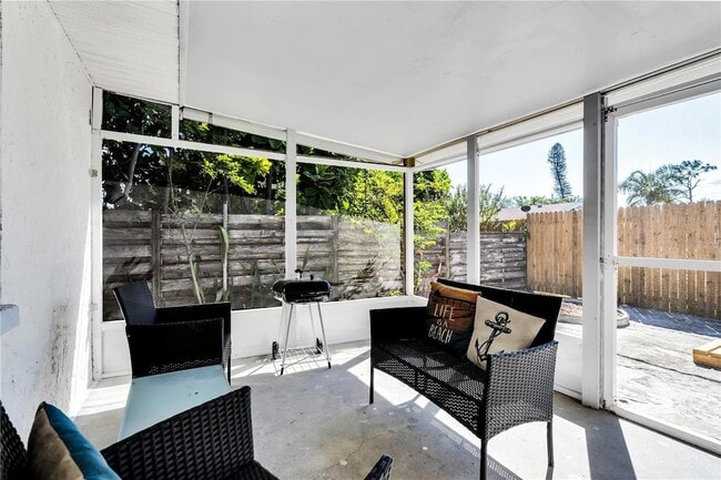 Building Photo - 2648 Nassau St