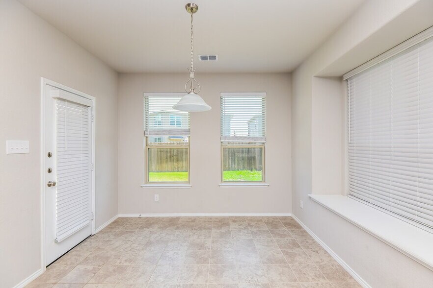 Building Photo - 6253 Jackstaff Dr