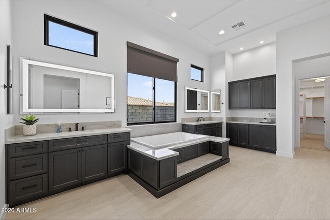 Building Photo - 13290 E la Junta Rd