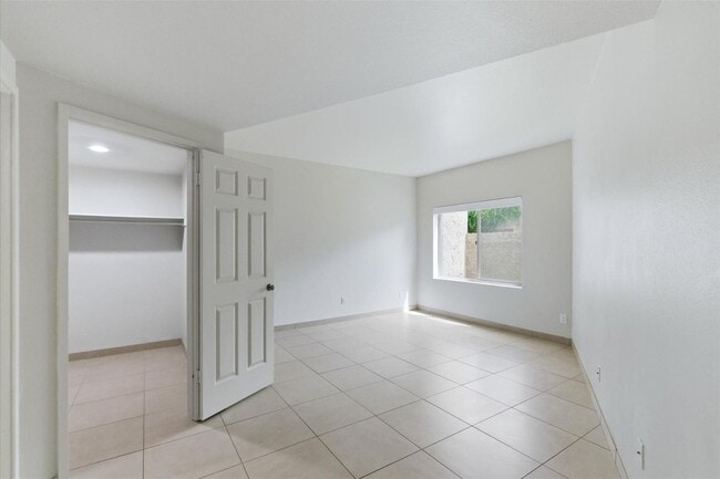 Building Photo - 7209 E McDonald Dr