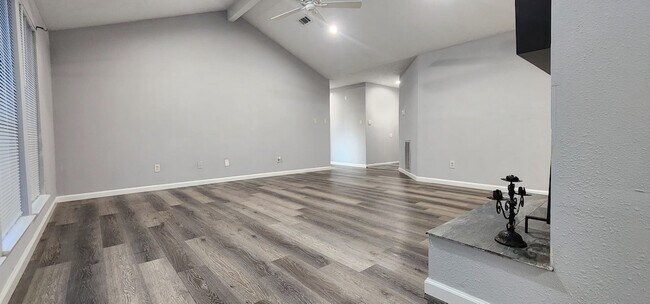 Building Photo - 23431 Dew Wood Ln
