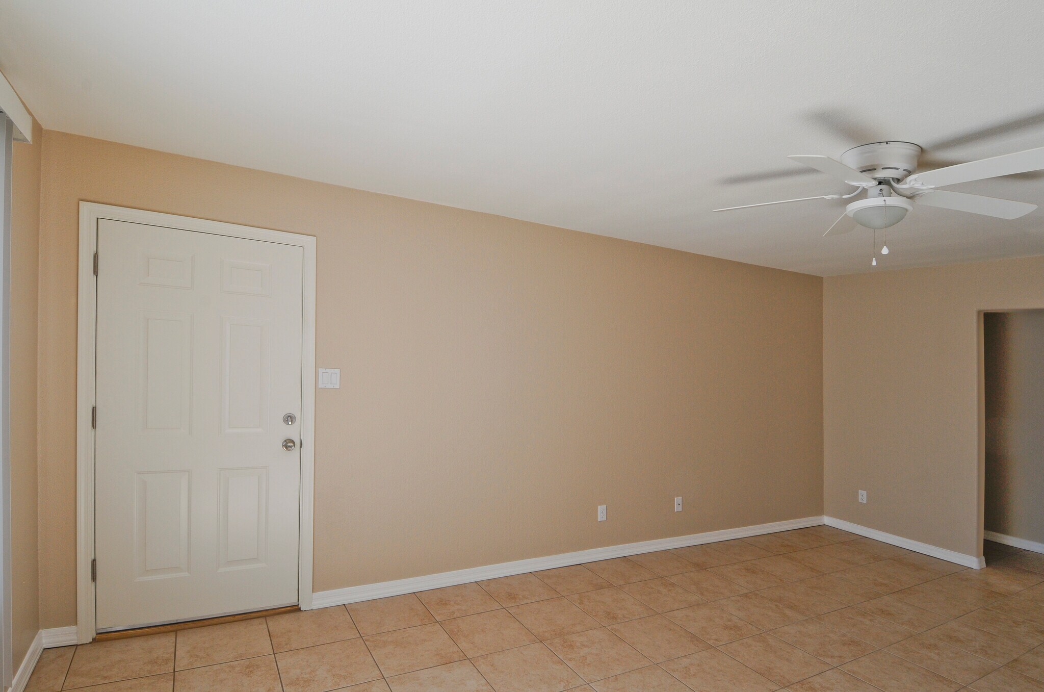 Living Room - 2417 S Newberry Rd