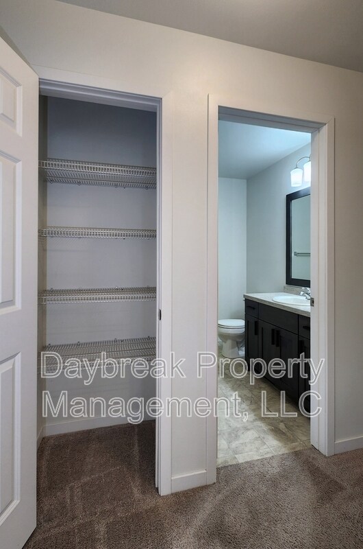 Building Photo - 2584 66th Ave S