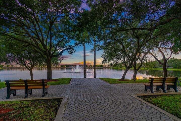 Building Photo - 10290 NW 60th Pl