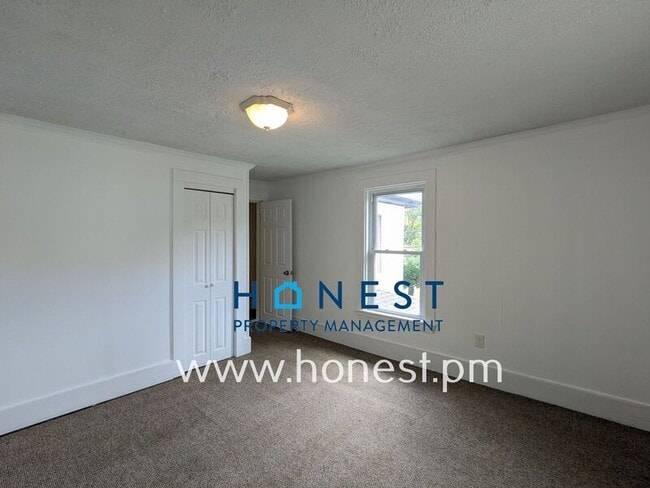 Building Photo - 41 Windsor St