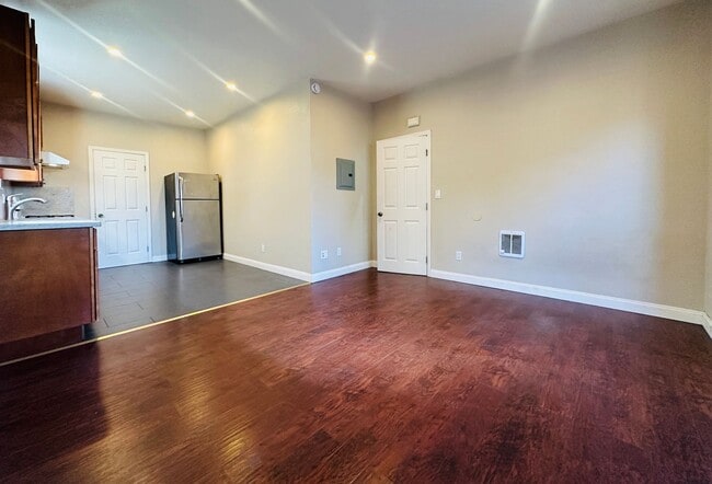 Building Photo - 59th Triplex