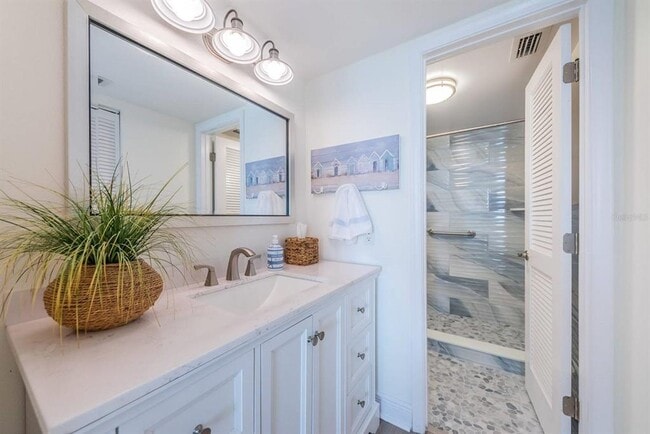 Building Photo - 6357 Bahia Del Mar Blvd S