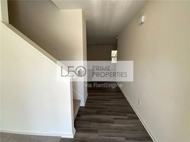 Building Photo - 976 Feldman Chase