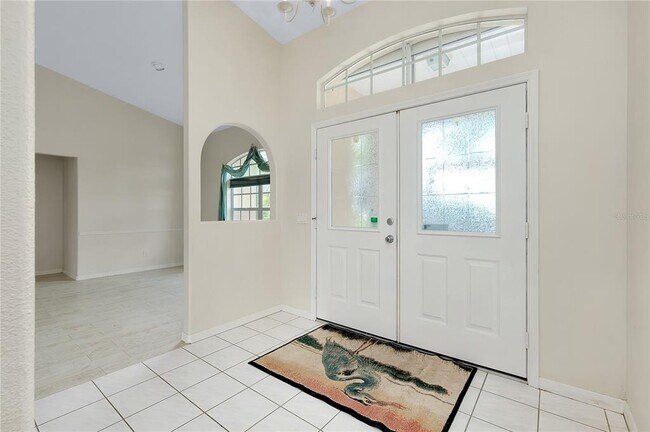 Building Photo - 15140 Lyneburg Ave