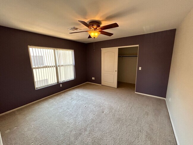 Building Photo - 13026 W Modesto Dr