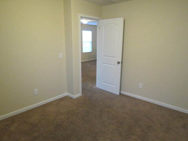 Building Photo - 5682 Alliance Way