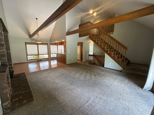 Building Photo - Four Bedroom Single Family Home in Forest Hills Schools!