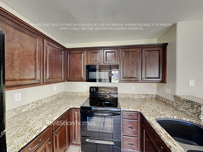 Building Photo - 10467 W Sunflower Pl