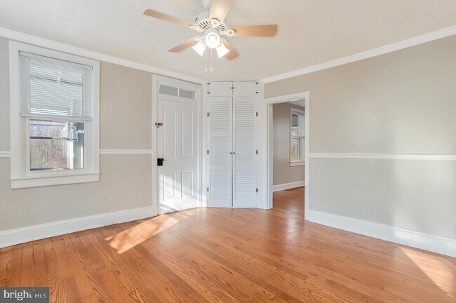 Building Photo - 8964 Anthony Hwy