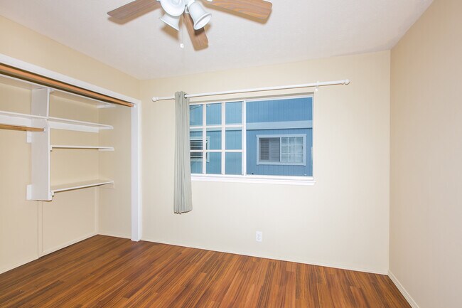 Building Photo - 355 Aoloa St