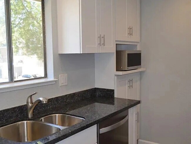 Building Photo - 5711 Calmor Ave