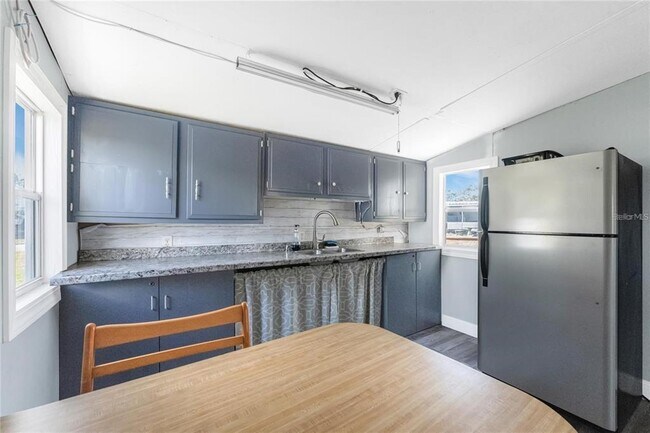 Building Photo - 11916 SW Newman Terrace