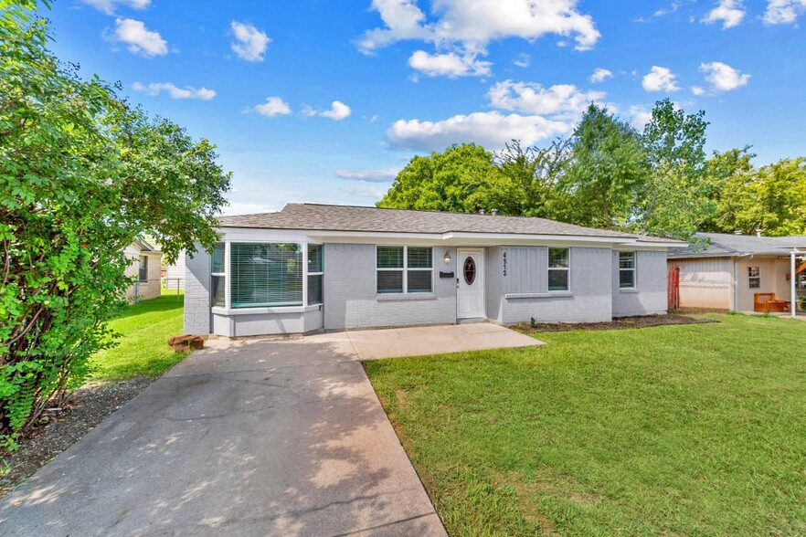 Building Photo - Lovely Fort Worth Home in a Quiet Neighbor...