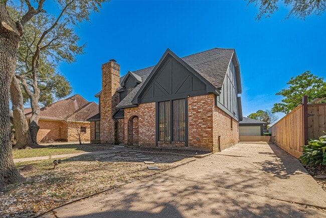 Building Photo - 15211 Camino Del Sol Dr