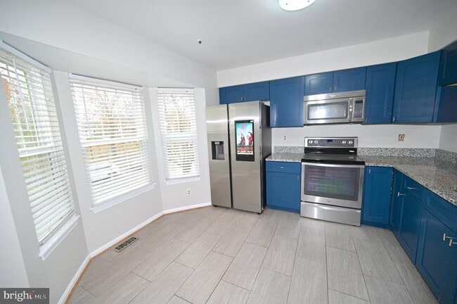 Building Photo - 8767 Ritchboro Rd