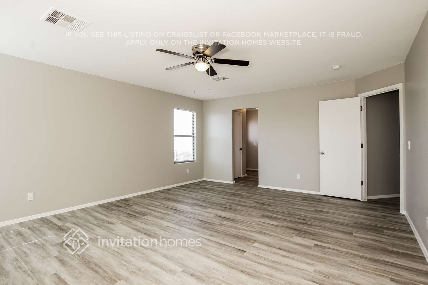 Building Photo - 8806 N 67th Ln