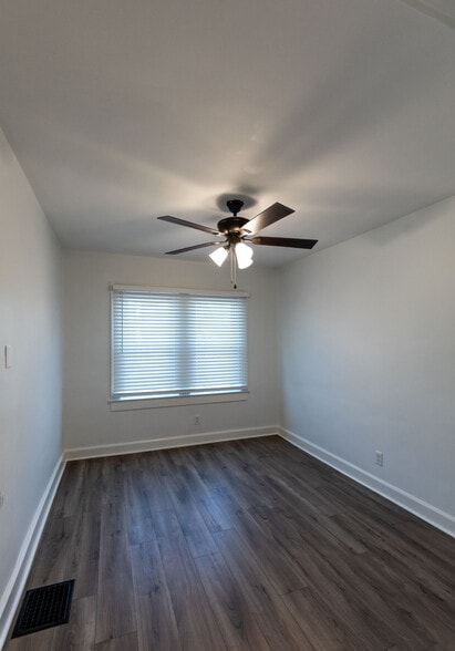Bedroom - 2701 Barth Ave
