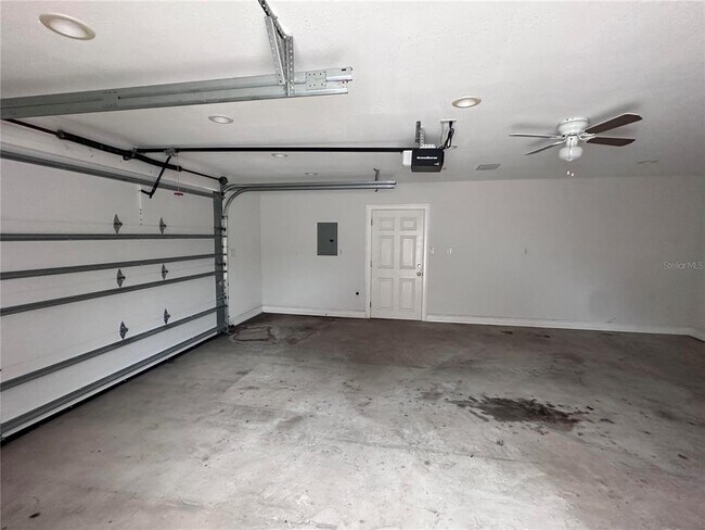 Building Photo - 10659 108th St N