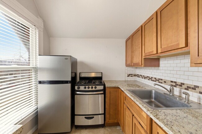 Building Photo - PRICE DROP!  Newly Renovated Studio Apt. in Classic Victorian Home in Baker District