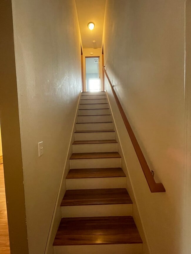 Building Photo - Craftsman Style 3 Bed/2 Bath Home - Bremerton