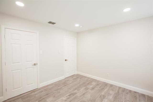 Building Photo - 9900 Presthope Dr