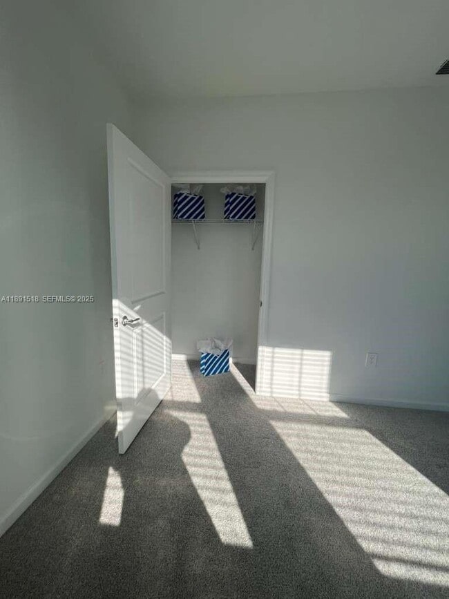 Building Photo - 5984 Zen Wy