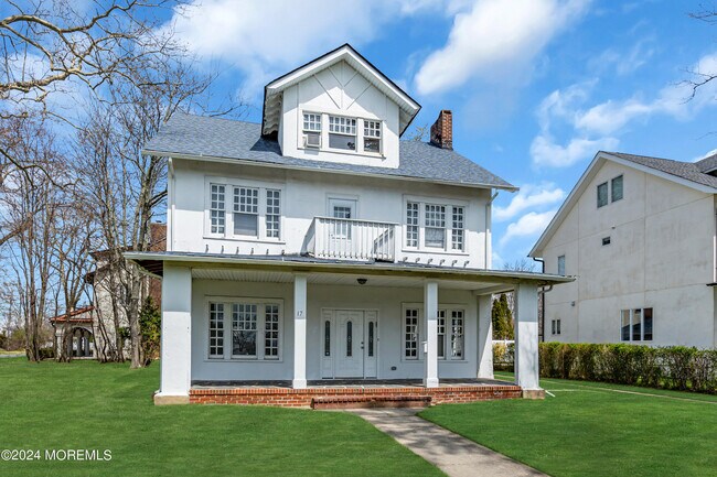 Building Photo - 17 Lakeview Rd