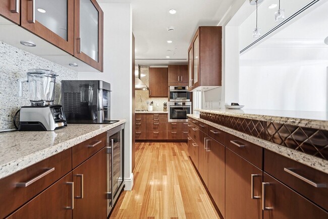 Building Photo - 776 Boylston St