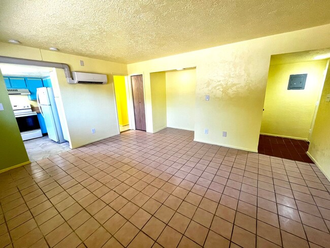 Building Photo - OPEN HOUSE WED. MAY 7TH 5PM - 460 sq ft St...