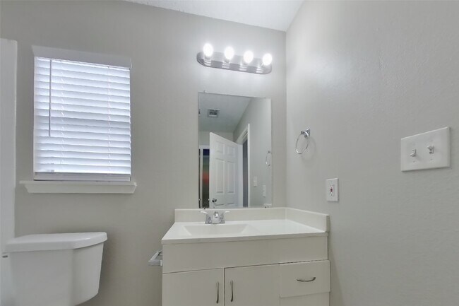 Building Photo - 3150 Kelling St