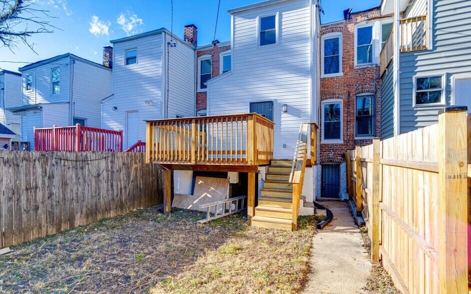 Building Photo - 3007 Oakley Ave