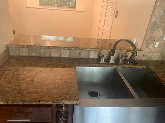 Building Photo - 5454 Financial Plaza