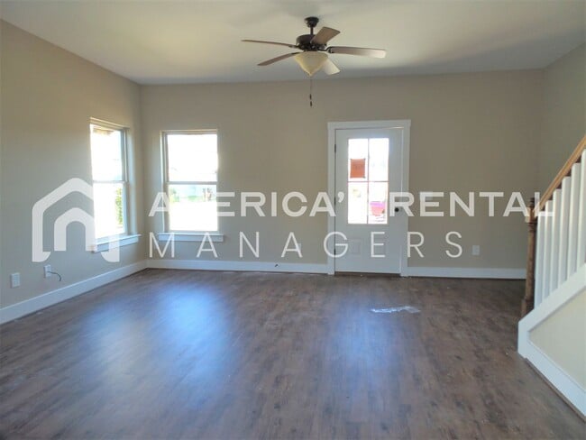 Building Photo - 6451 Cheshire Cove Dr
