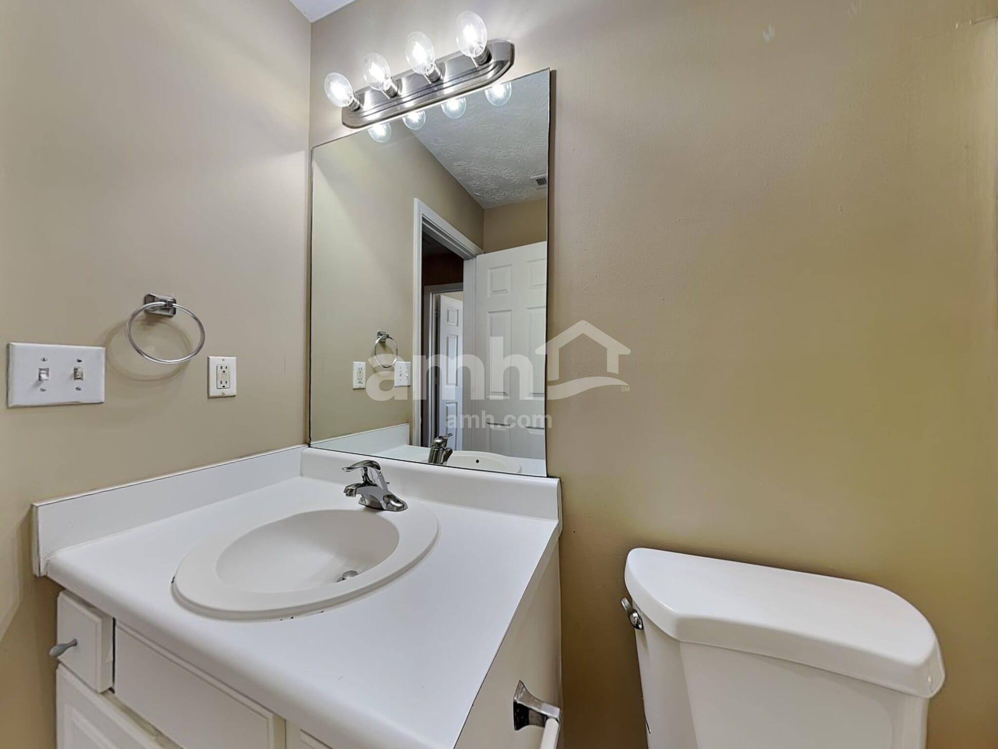 Building Photo - 1545 Maple Pointe Ct