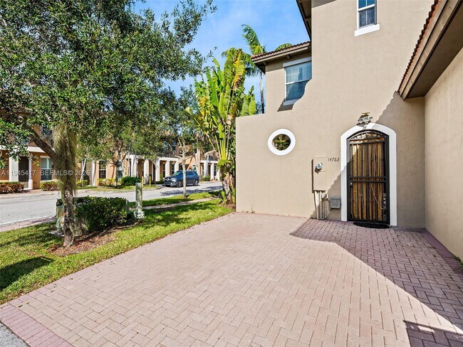 Building Photo - 14762 SW 12th St