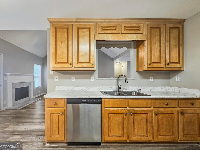 Building Photo - 35 Chapman Way