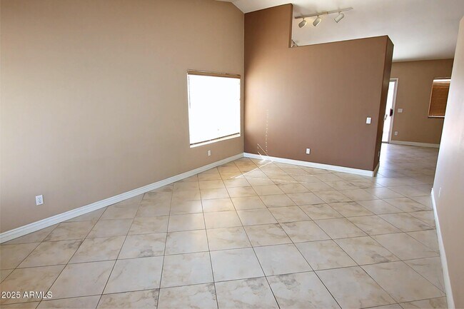 Building Photo - 16060 W Desert Bloom St