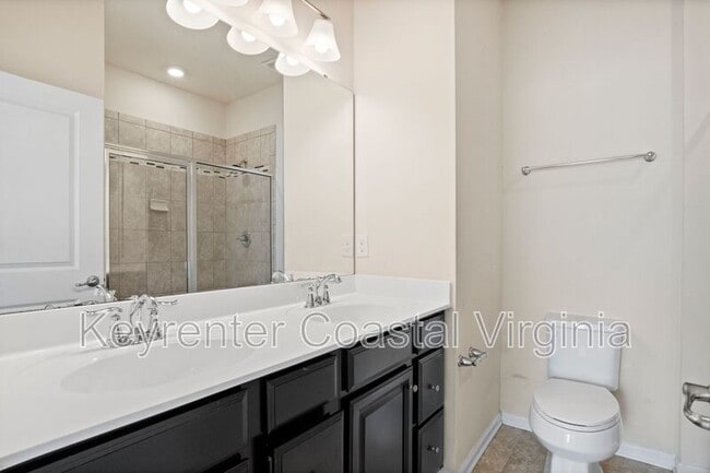 Building Photo - 516 Sloane St