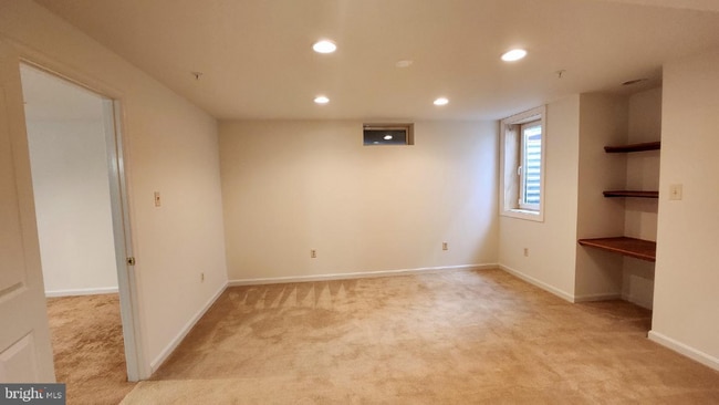 Building Photo - "Charming 2-Bedroom Retreat in Bowie with Spacious 1,514 Sq Ft!"