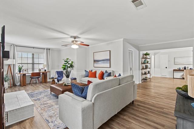 Building Photo - 10023 Olmos Dr