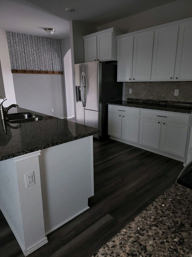 Building Photo - 1808 Fall Creek Ct