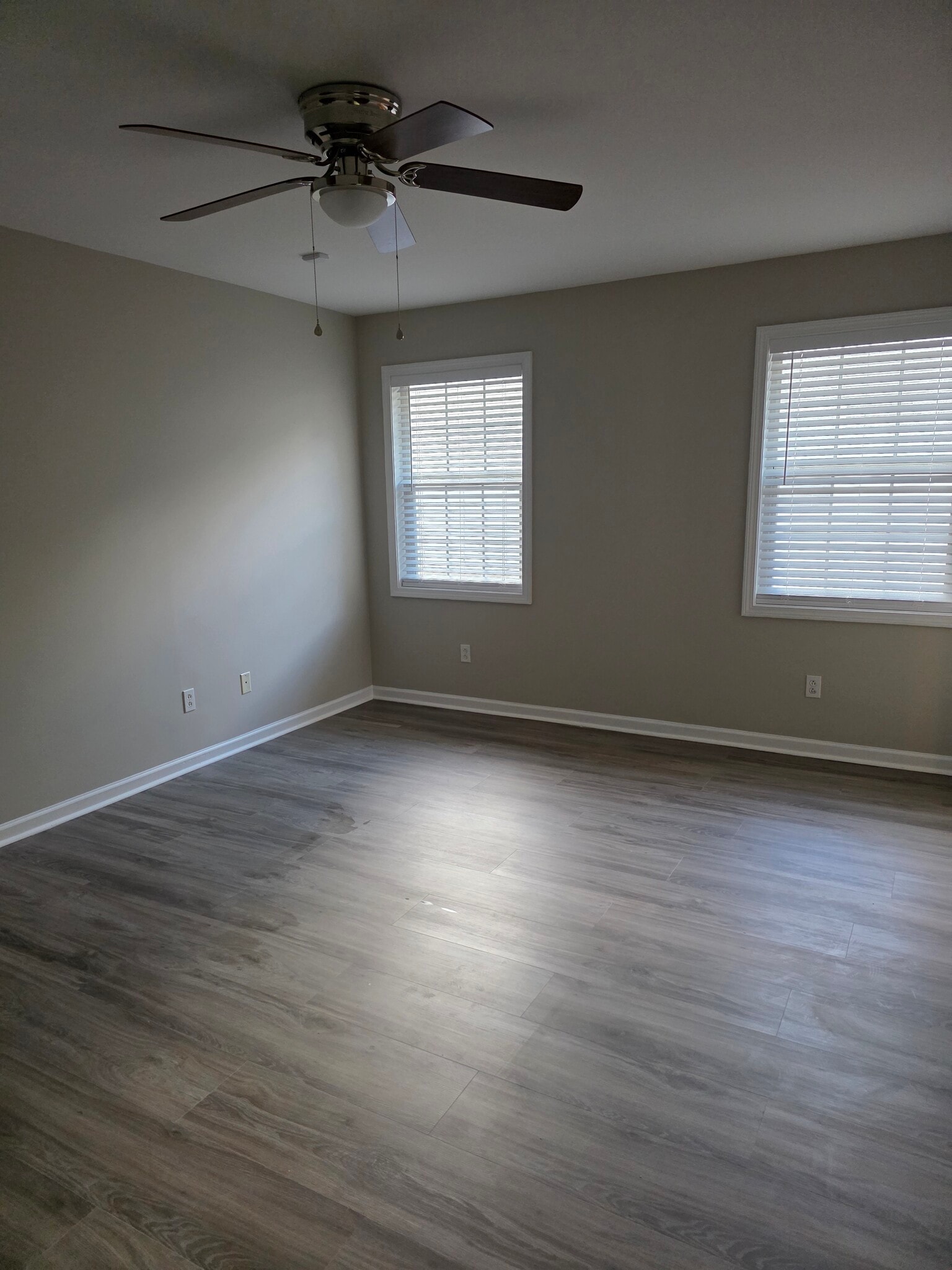 Owner's Bedroom - 908 Baywood Rd